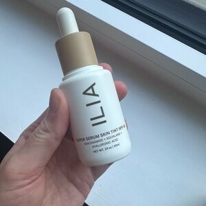 Ilia skin tint